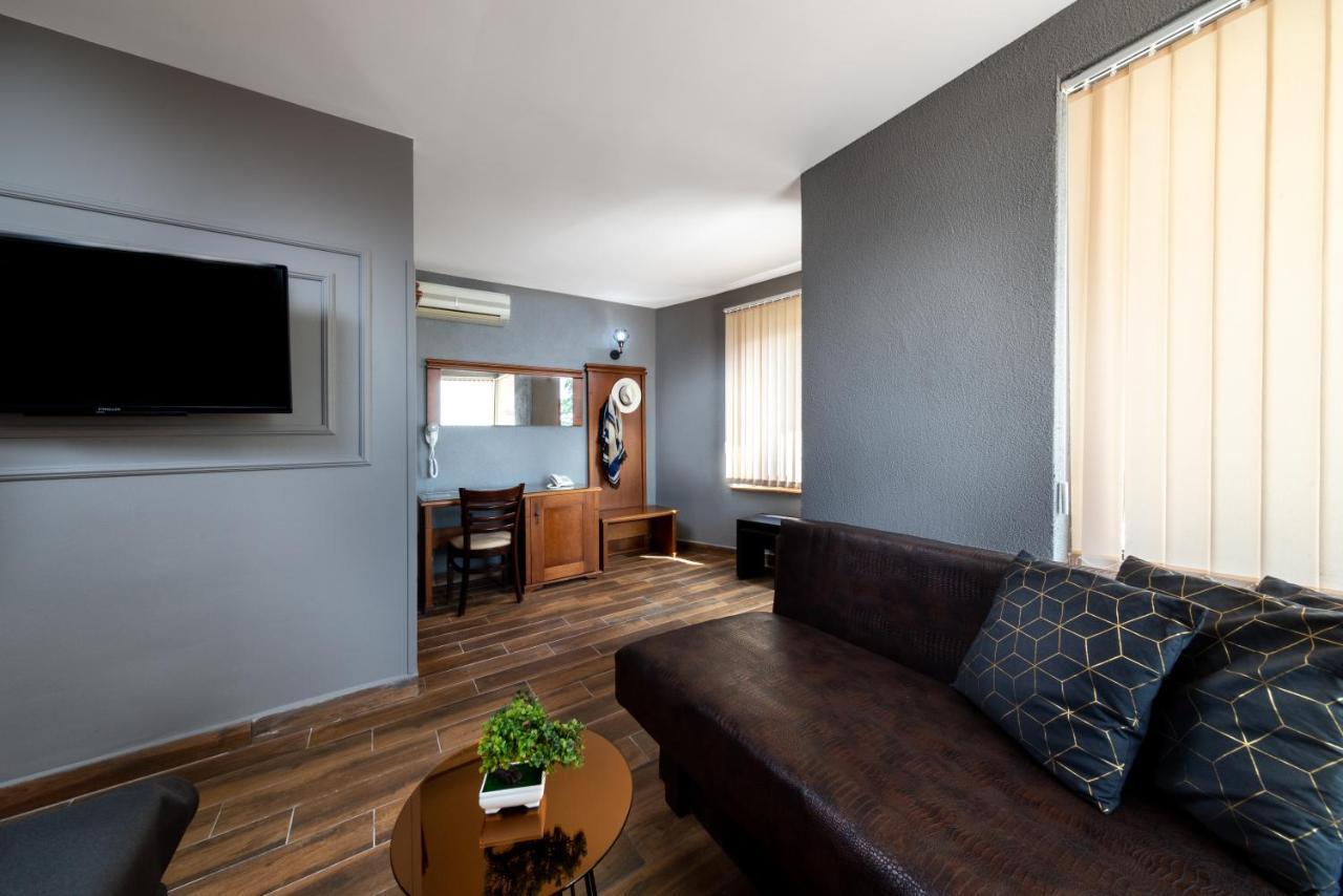 Petrov Family Hotel Несебр Экстерьер фото