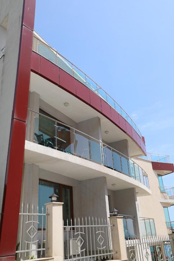 Petrov Family Hotel Несебр Экстерьер фото